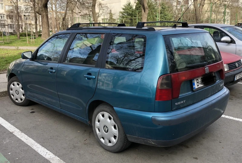 Seat Cordoba 1.6i SR, снимка 1 - Автомобили и джипове - 48530701