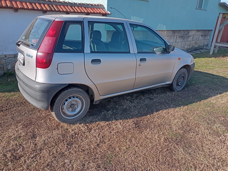 Fiat Punto 1.1, снимка 15 - Автомобили и джипове - 48737939