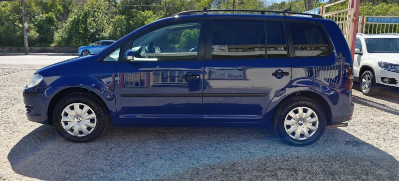 VW Touran 2.0i-7места09г, снимка 4 - Автомобили и джипове - 50097358
