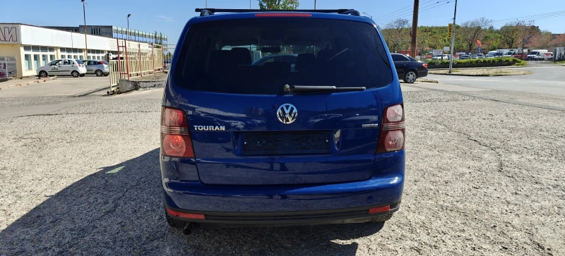 VW Touran 2.0i-7места09г, снимка 6 - Автомобили и джипове - 50097358
