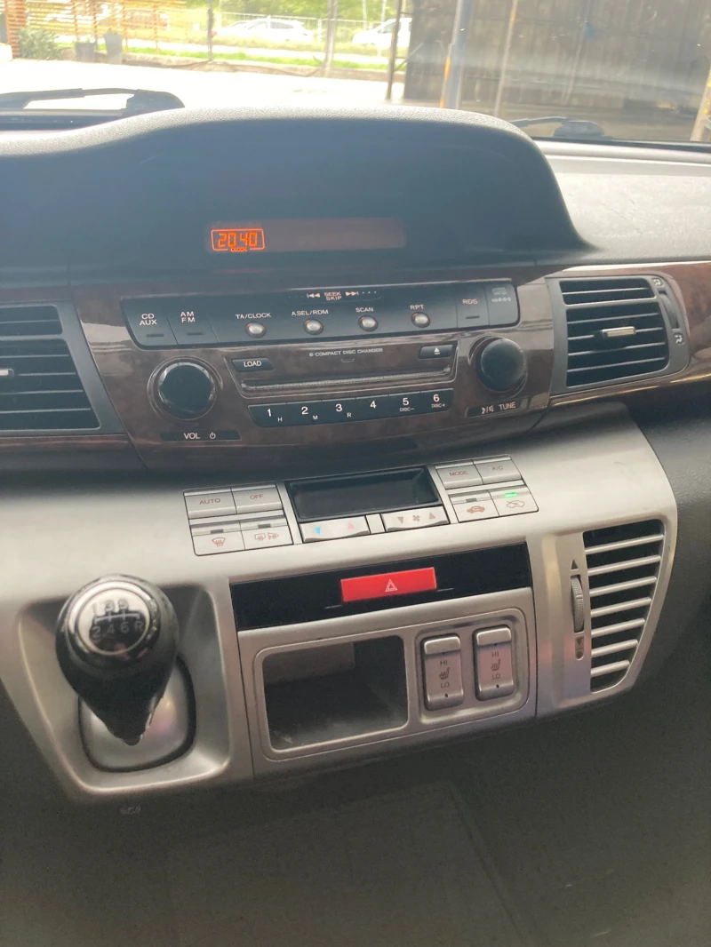 Honda Fr-v 2.2!CDTI, снимка 4 - Автомобили и джипове - 52660031