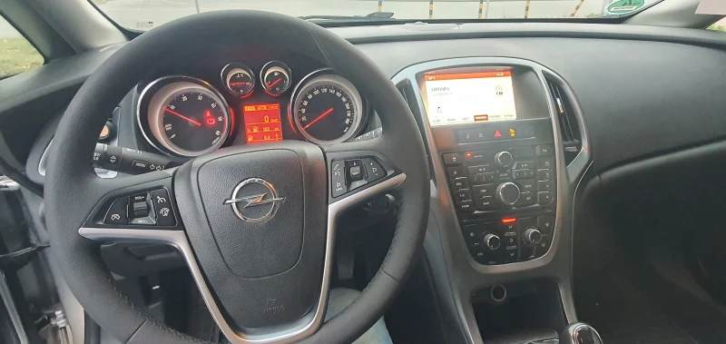 Opel Astra, снимка 9 - Автомобили и джипове - 51476083