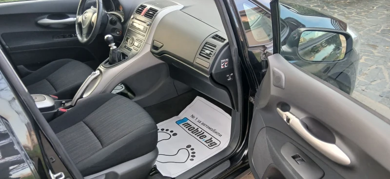 Toyota Auris  1.6  132К.С., снимка 9 - Автомобили и джипове - 52161904