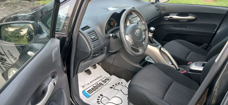 Toyota Auris  1.6  132К.С., снимка 8 - Автомобили и джипове - 52161904