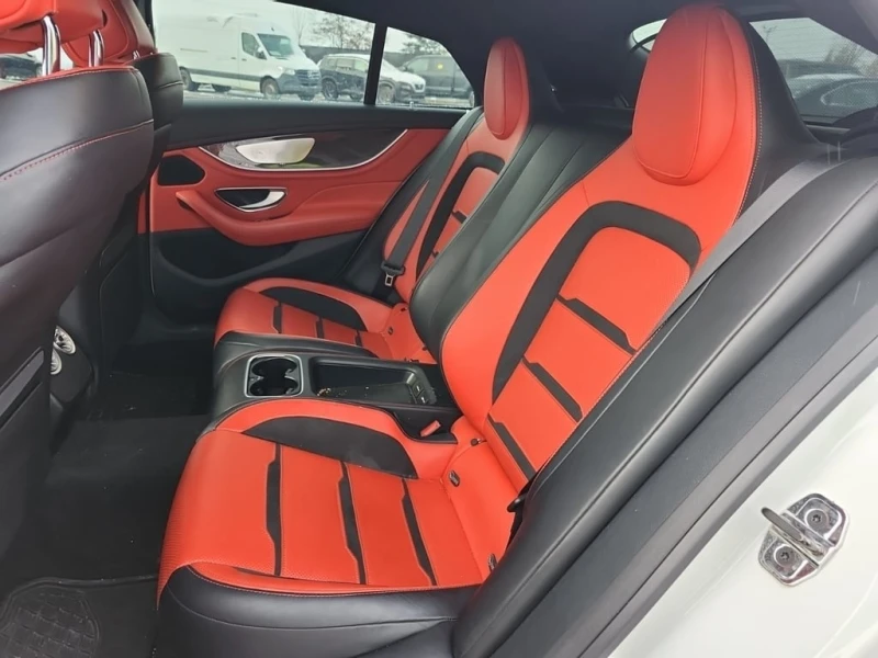 Mercedes-Benz AMG GT * 53 * CARFAX * БЕЗ ПЪРВОНАЧАЛНА ВНОСКА, снимка 12 - Автомобили и джипове - 52778759