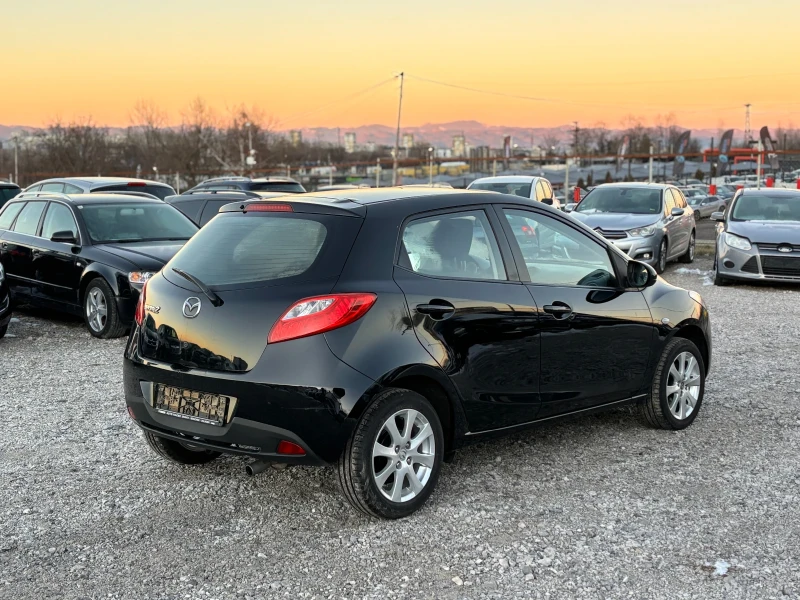 Mazda 2 1.3-85кс, снимка 4 - Автомобили и джипове - 52929997