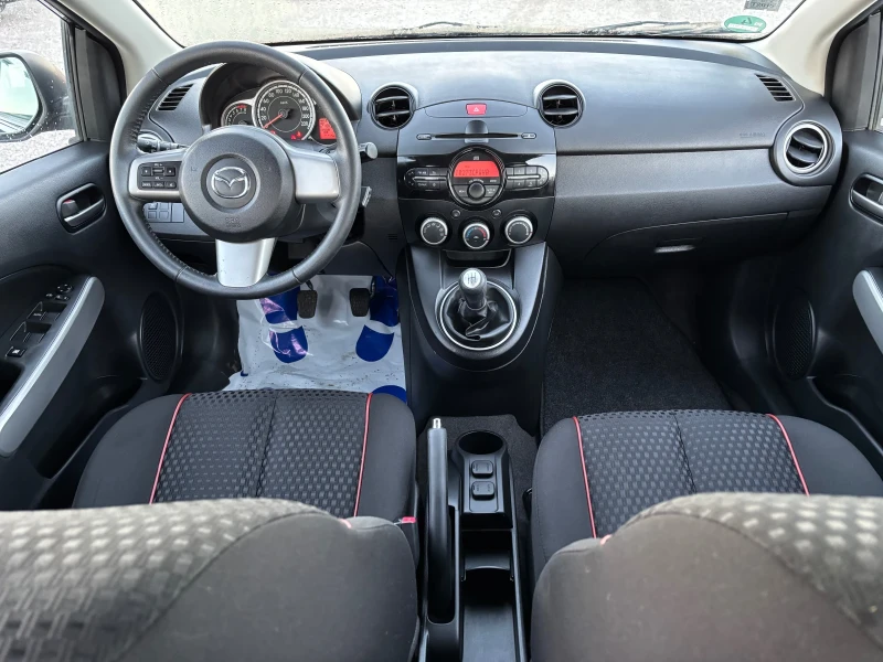 Mazda 2 1.3-85кс, снимка 10 - Автомобили и джипове - 52929997