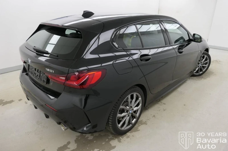 BMW 120 i Steptronic Modell M Sport, снимка 3 - Автомобили и джипове - 53093911