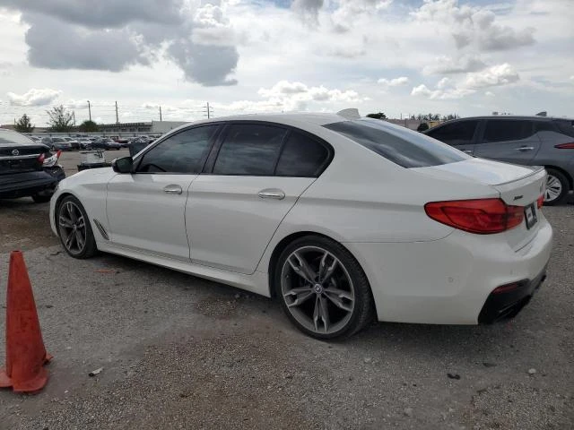 BMW 550 M550i* Вакуум* Harman Kardon* Headup* Full, снимка 5 - Автомобили и джипове - 47579078