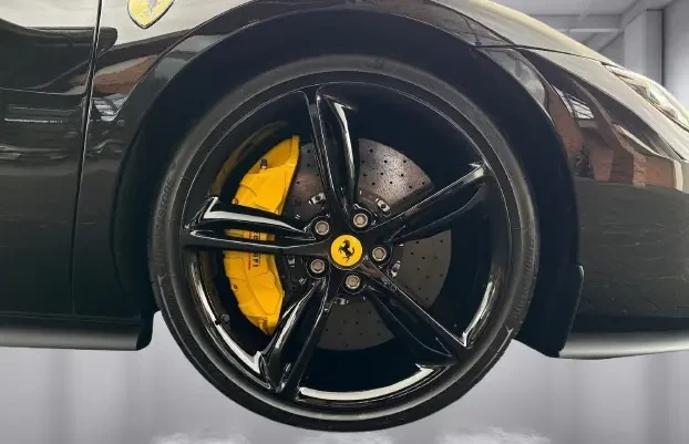 Ferrari 296GTB = Brembo Carbon Ceramic Brakes = Гаранция, снимка 6 - Автомобили и джипове - 55486286