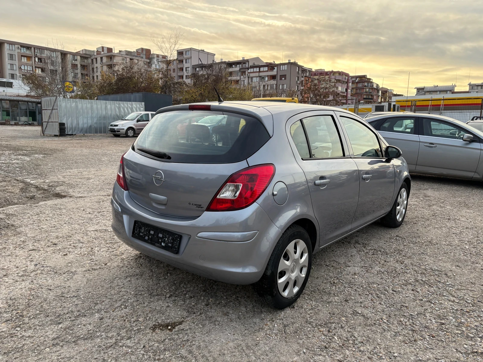 Opel Corsa 1.2i 80hp 126000km! - изображение 5