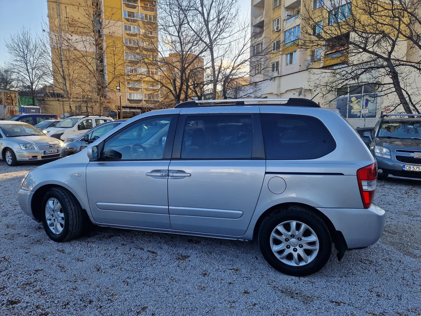 Kia Carnival 2.9CRDI/7м - изображение 8