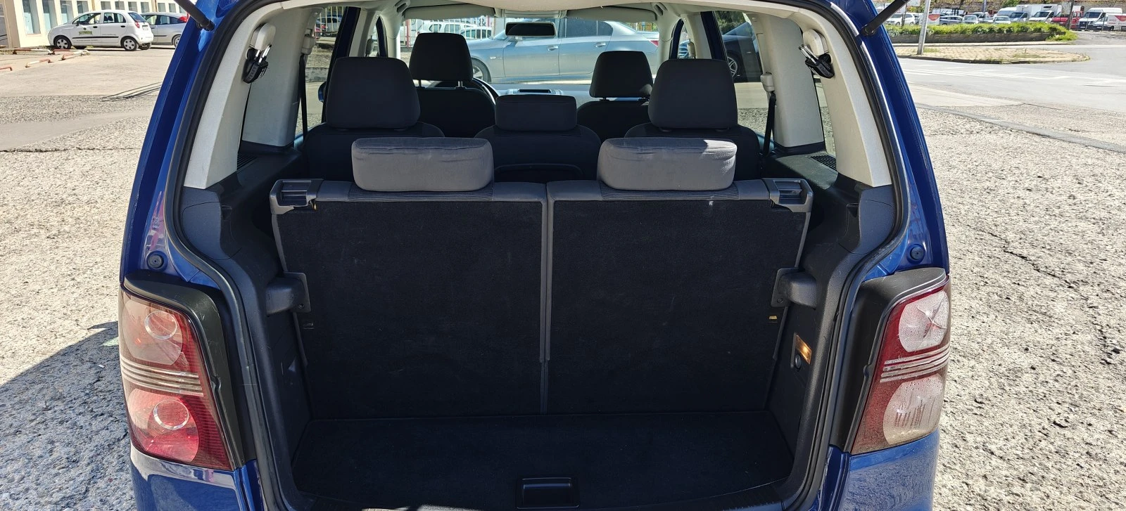VW Touran 2.0i-7места09г | Mobile.bg — изображение 14
