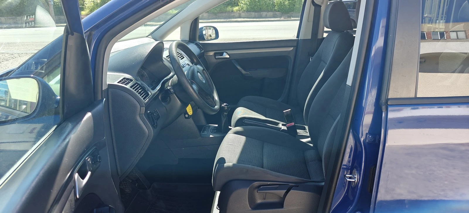 VW Touran 2.0i-7места09г - изображение 10