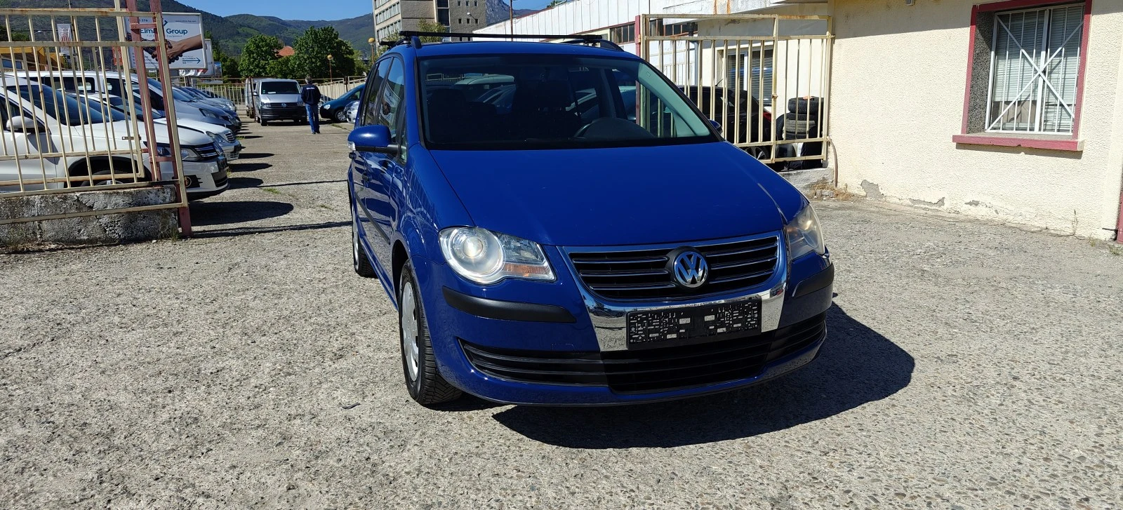 VW Touran 2.0i-7места09г - изображение 2