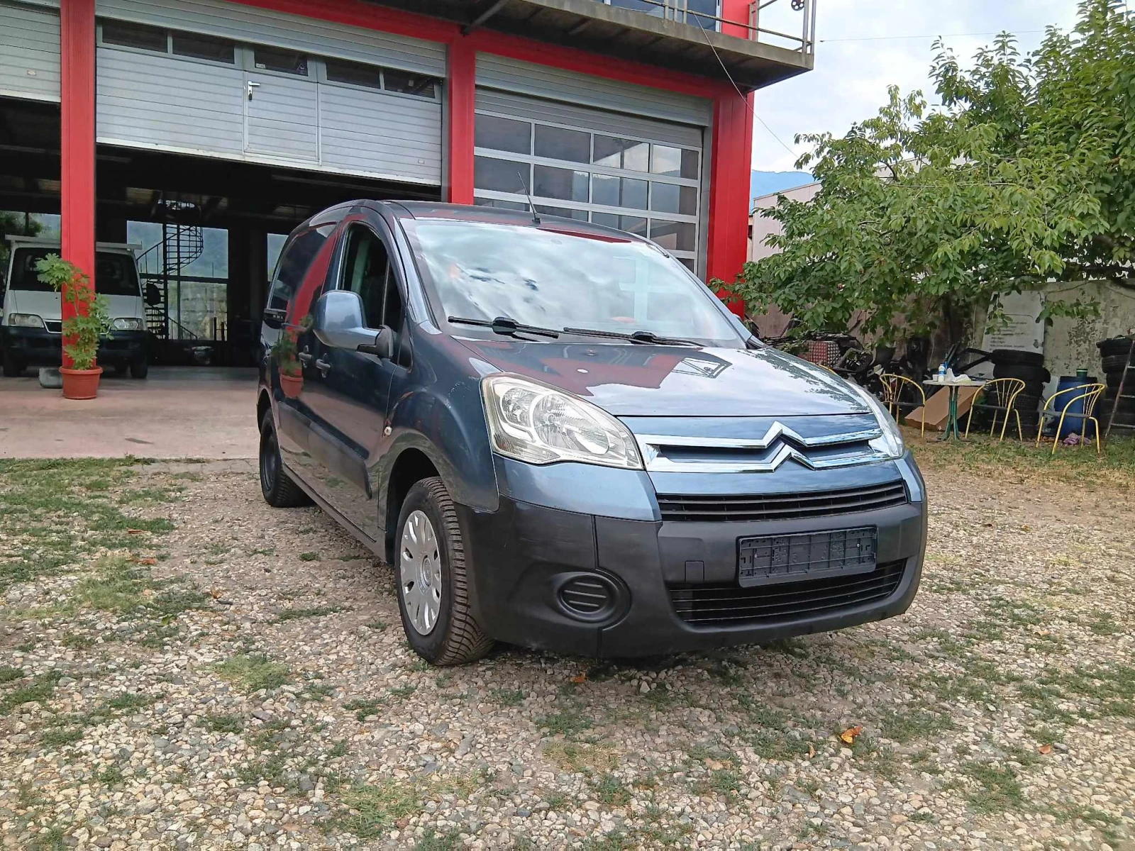 Citroen Berlingo 1.6 - изображение 2