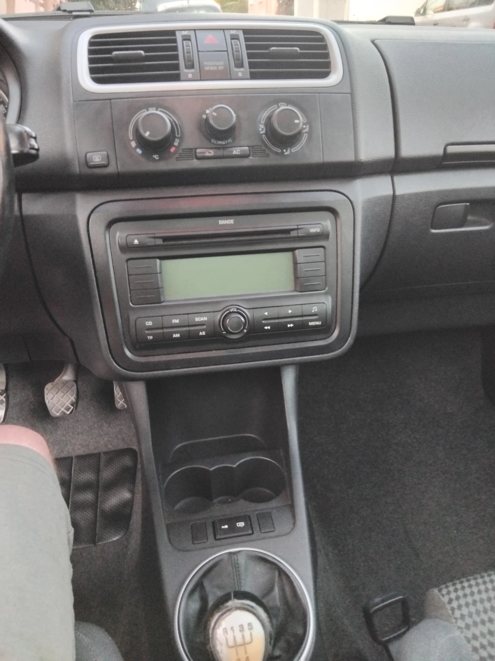 Skoda Roomster 1.4i - изображение 10