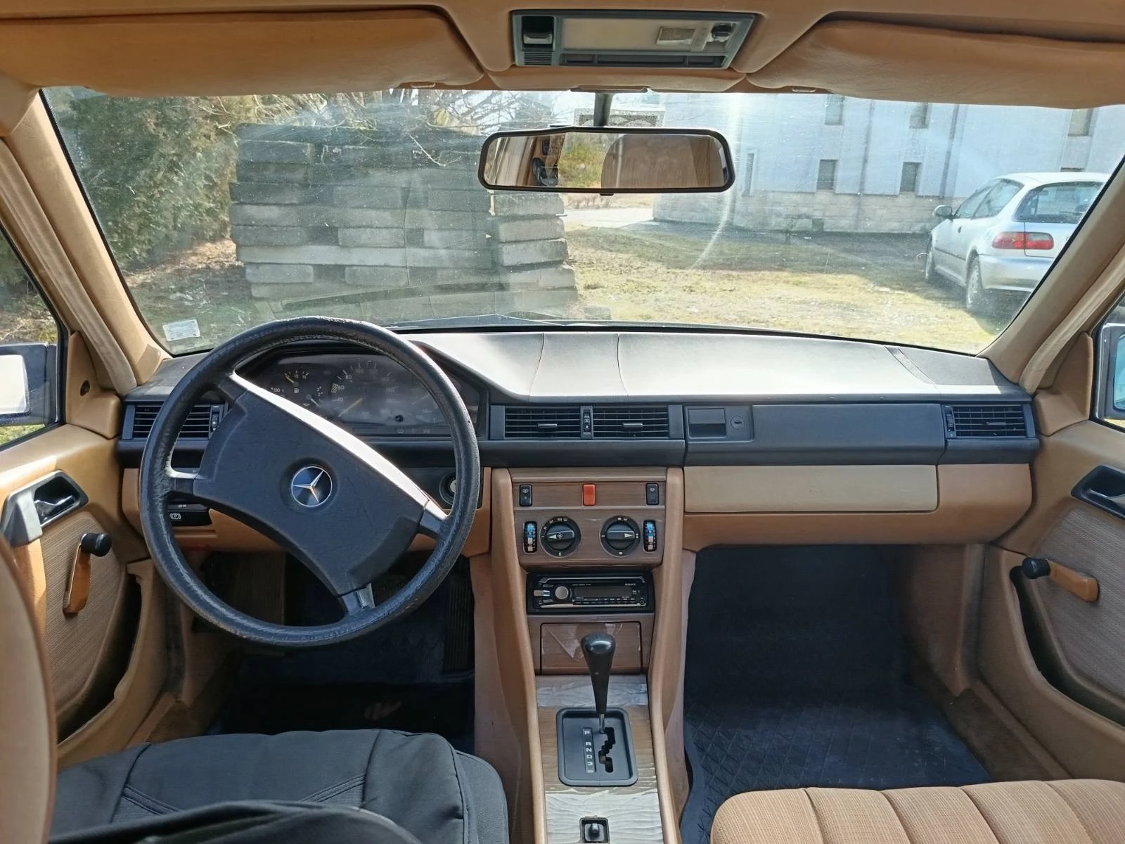 Mercedes-Benz 124  - изображение 4