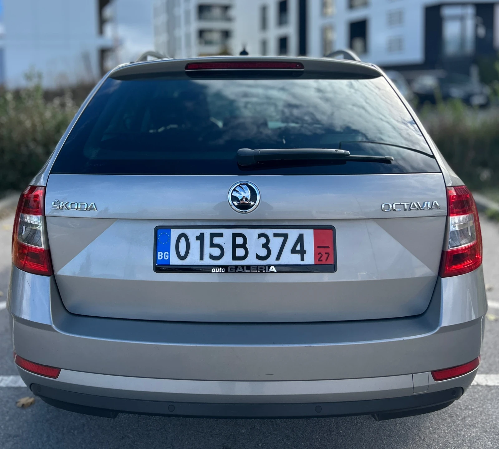 Skoda Octavia 2.0TDI* BUSINESS* НОВИ ЗИМНИ ГУМИ! - изображение 9