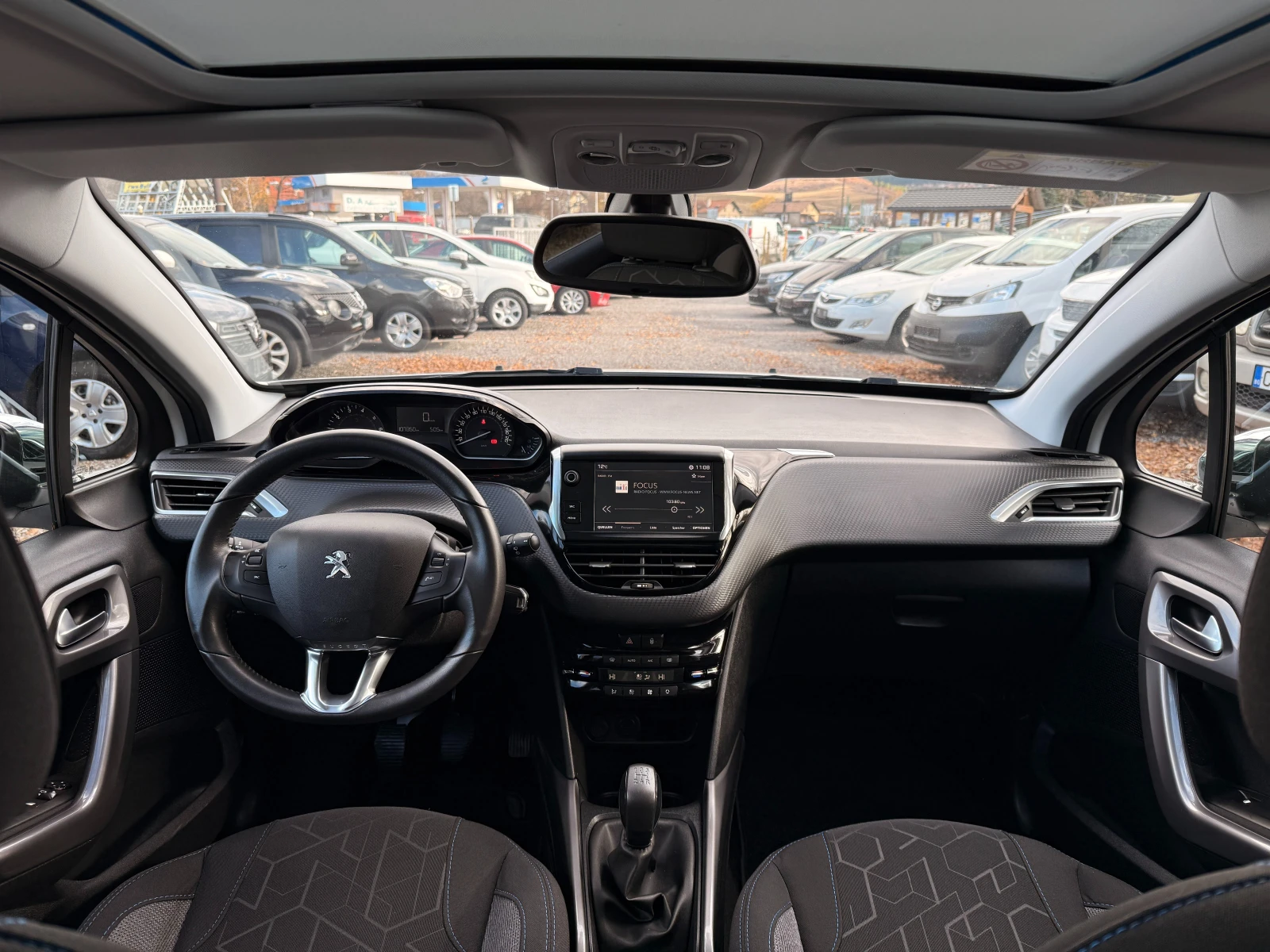 Peugeot 2008 1.2i STYLE;FULL;EURO6;GERMANY;TUV;NAVI;PANORAMA - изображение 10
