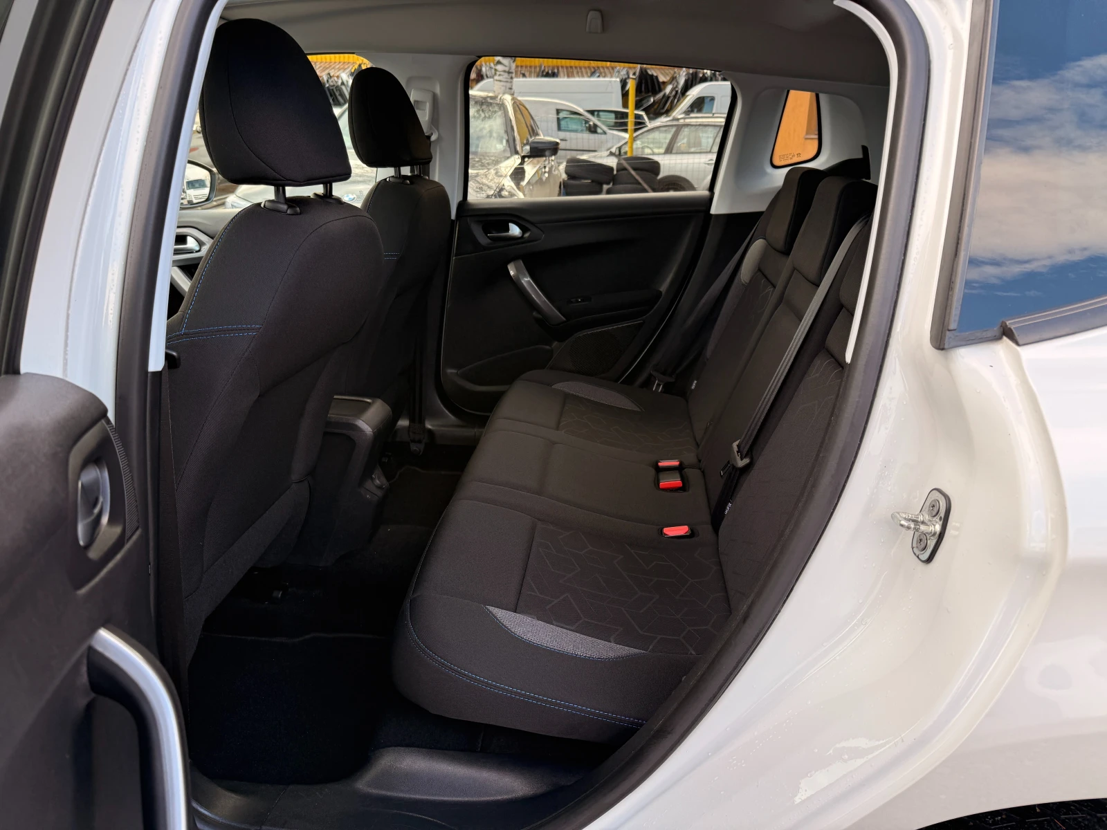 Peugeot 2008 1.2i STYLE;FULL;EURO6;GERMANY;TUV;NAVI;PANORAMA | Mobile.bg   14