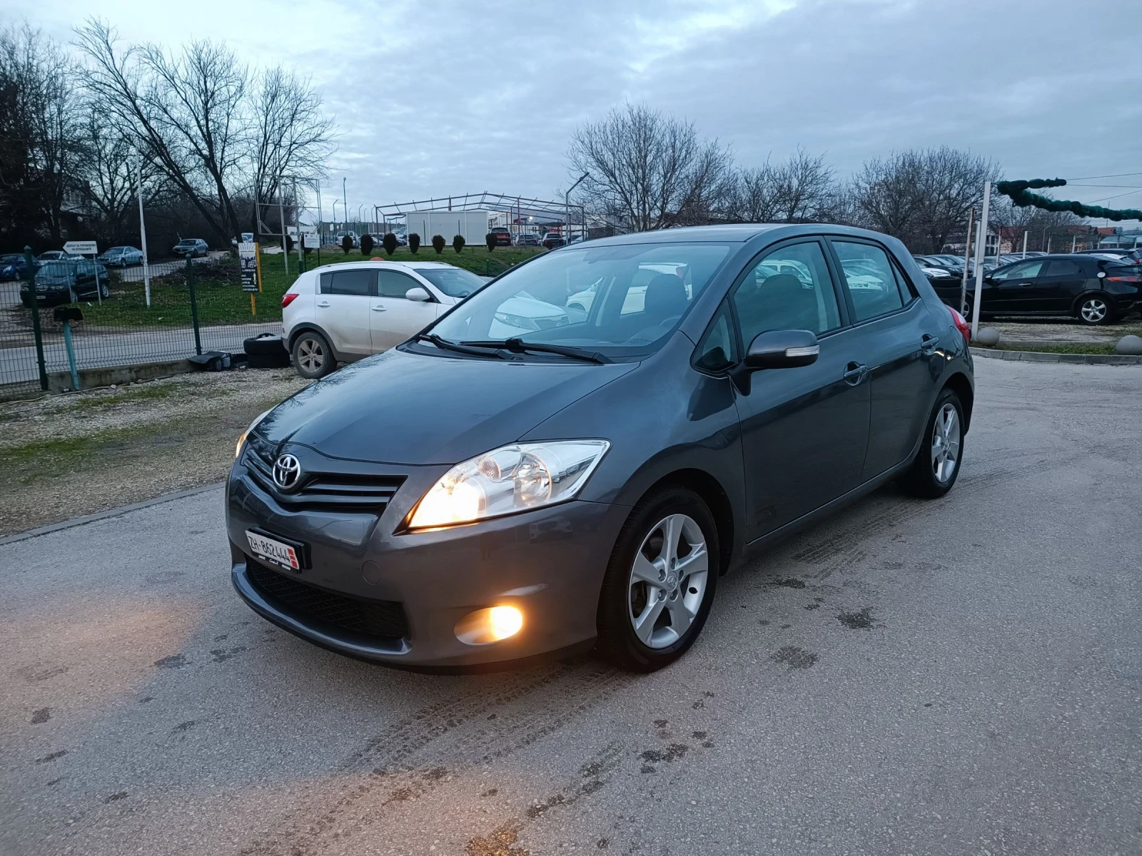 Toyota Auris 1.8i-147кс-ШВЕЙЦАРИЯ-РЪЧКА-6ск-FACELIFT-Keyless - изображение 8