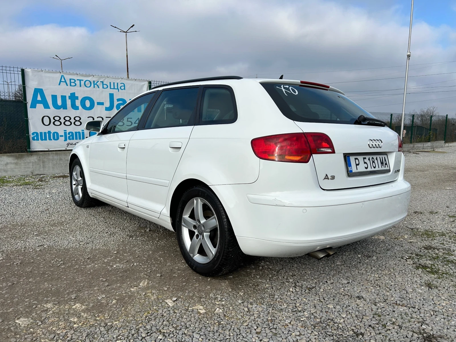 Audi A3 2.0TDi/AUTOMATIC/140K.C./АВТОКАСКО/НОВ ВНОС - изображение 4