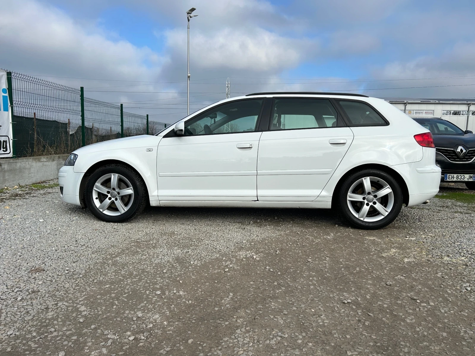 Audi A3 2.0TDi/AUTOMATIC/140K.C./АВТОКАСКО/НОВ ВНОС - изображение 7