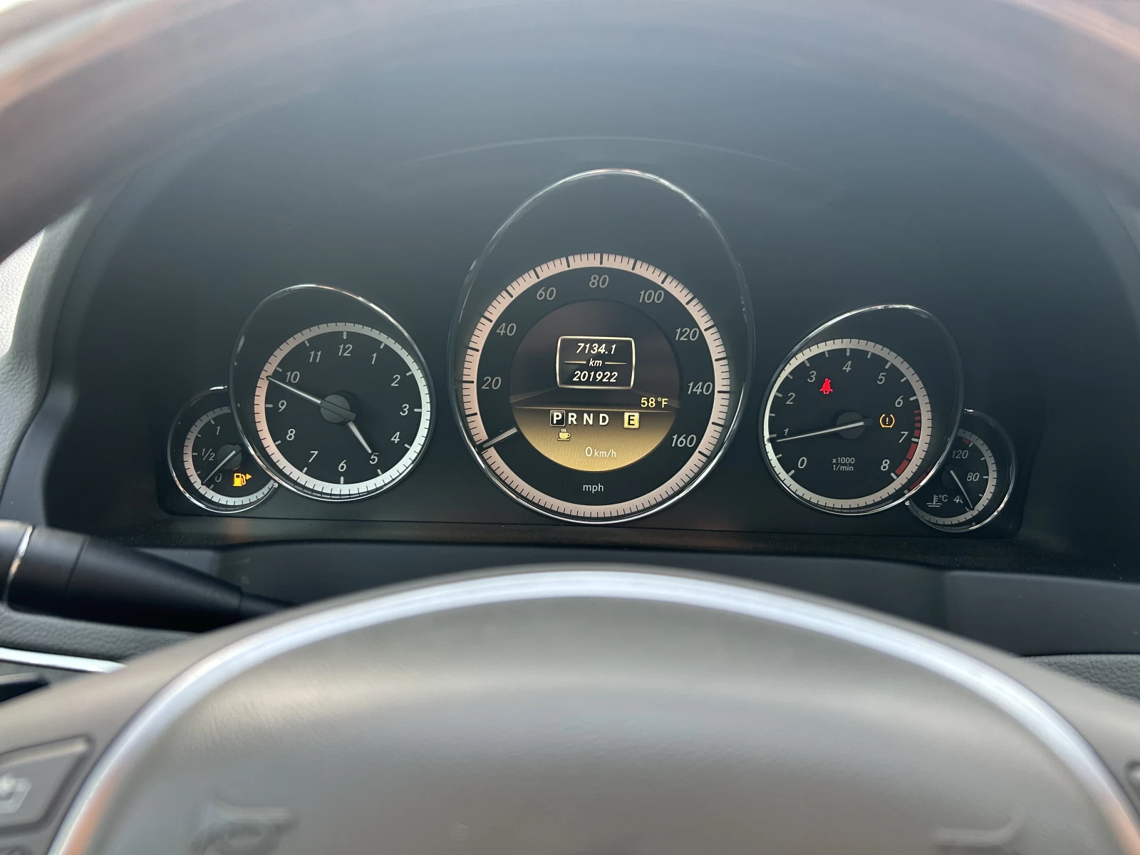 Mercedes-Benz E 55  - изображение 8