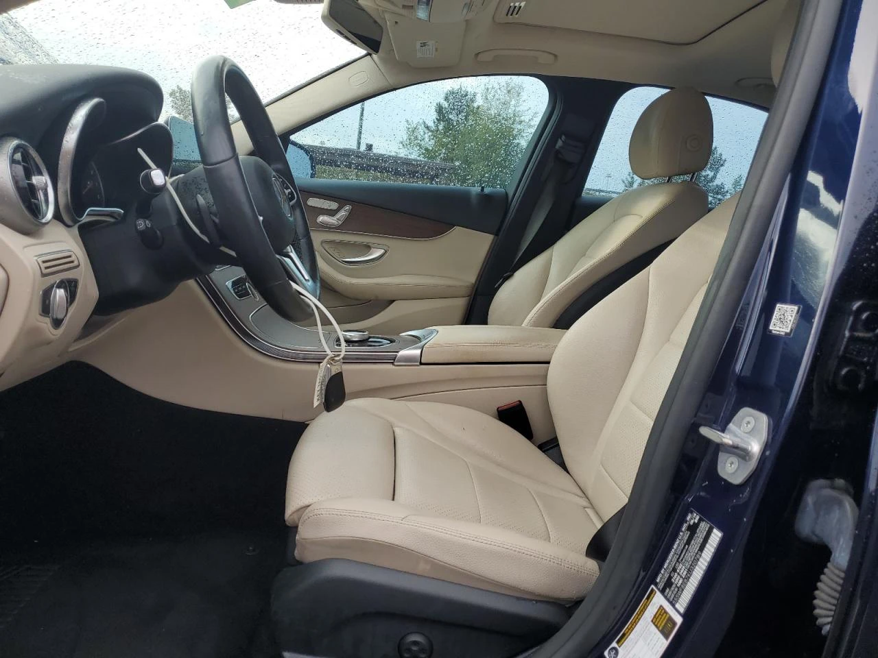 Mercedes-Benz C 300 4 MATIC - изображение 8