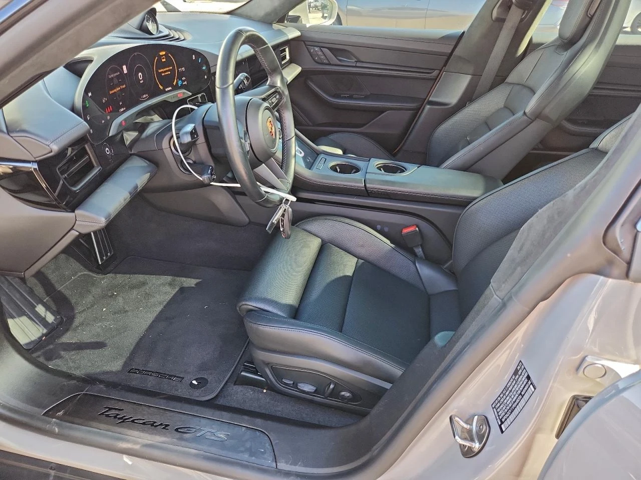 Porsche Taycan GTS AWD Performance Battery Plus - изображение 7