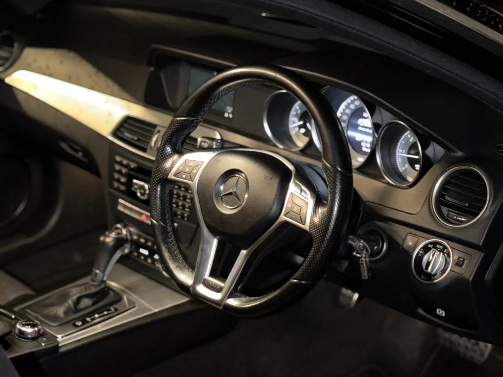 Mercedes-Benz C 220 OM651 170hp AUTO , снимка 3 - Автомобили и джипове - 53939825