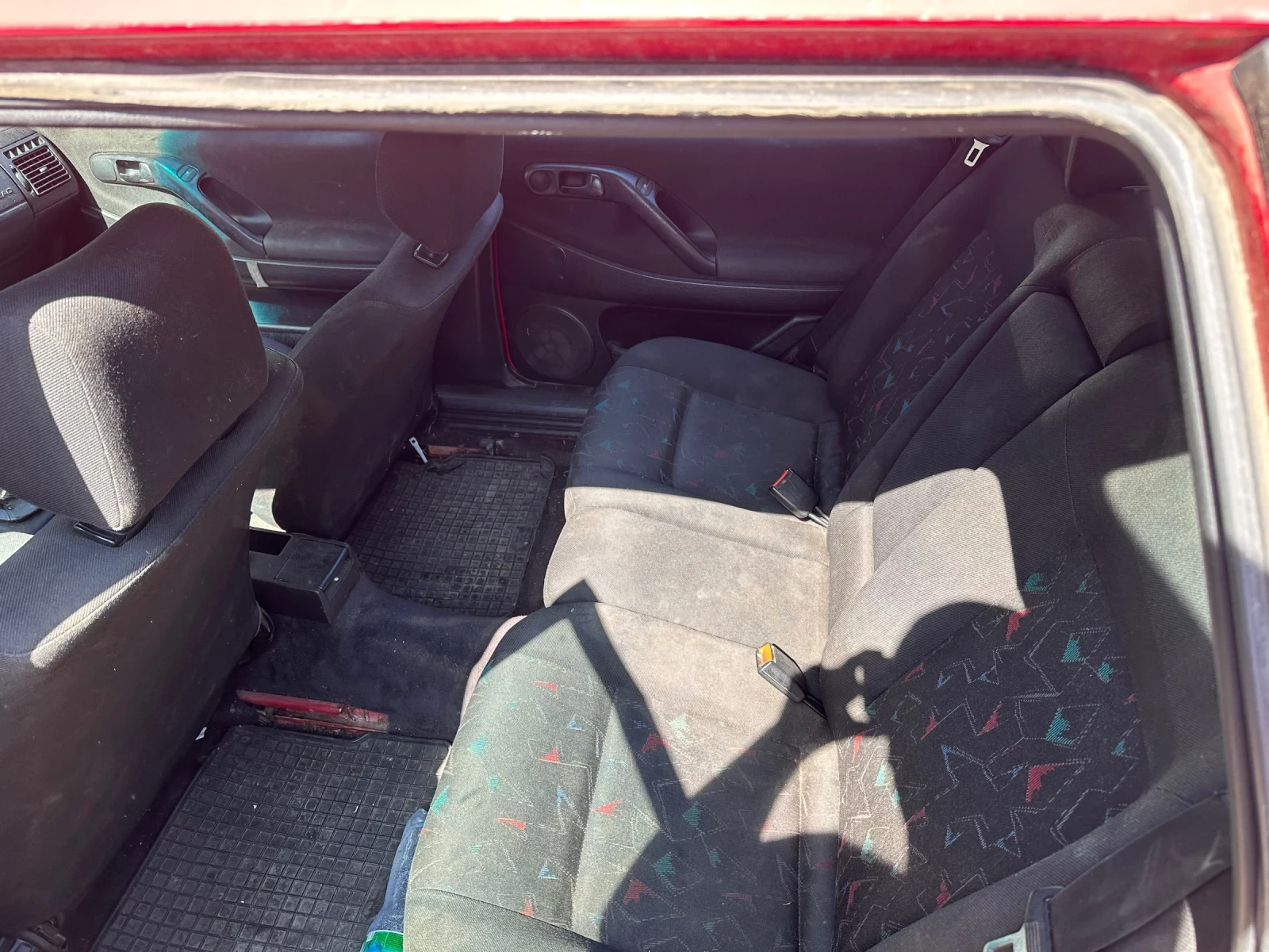 VW Passat 1.9 TDI, снимка 11 - Автомобили и джипове - 54044689