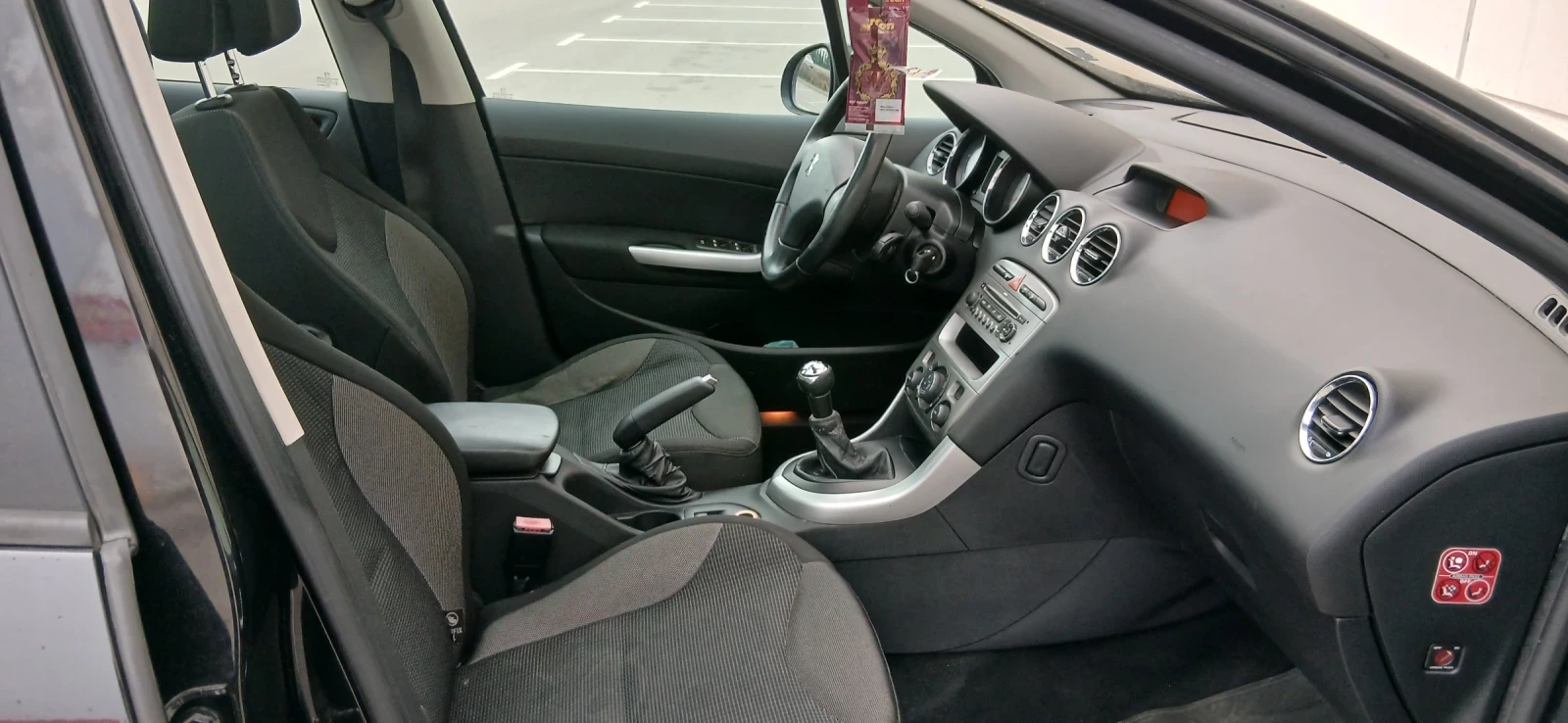 Peugeot 308 1.6 ТОП СЪСТОЯНИЕ , снимка 13 - Автомобили и джипове - 54146456