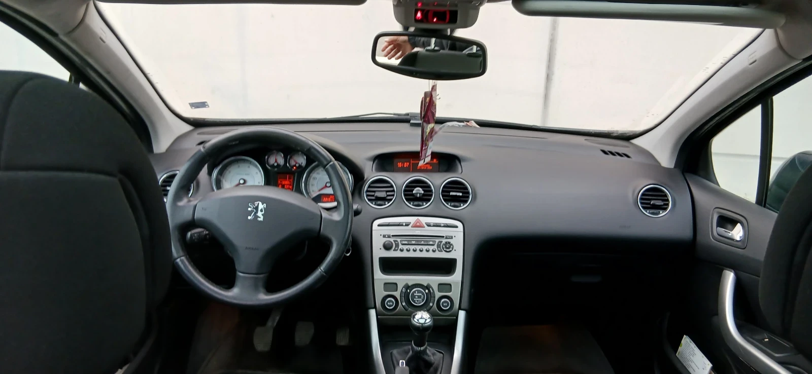 Peugeot 308 1.6 ТОП СЪСТОЯНИЕ , снимка 14 - Автомобили и джипове - 54146456