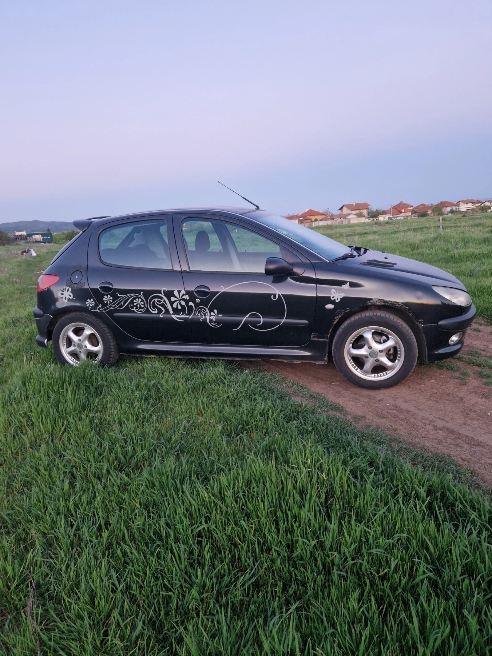 Peugeot 206 1.4 HDi Facelift, снимка 4 - Автомобили и джипове - 54544939