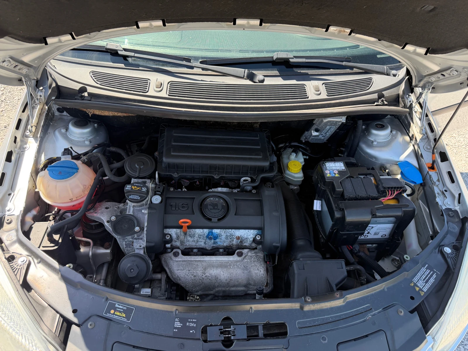 Skoda Roomster 1.6i AUTOMATIC, снимка 17 - Автомобили и джипове - 54913183