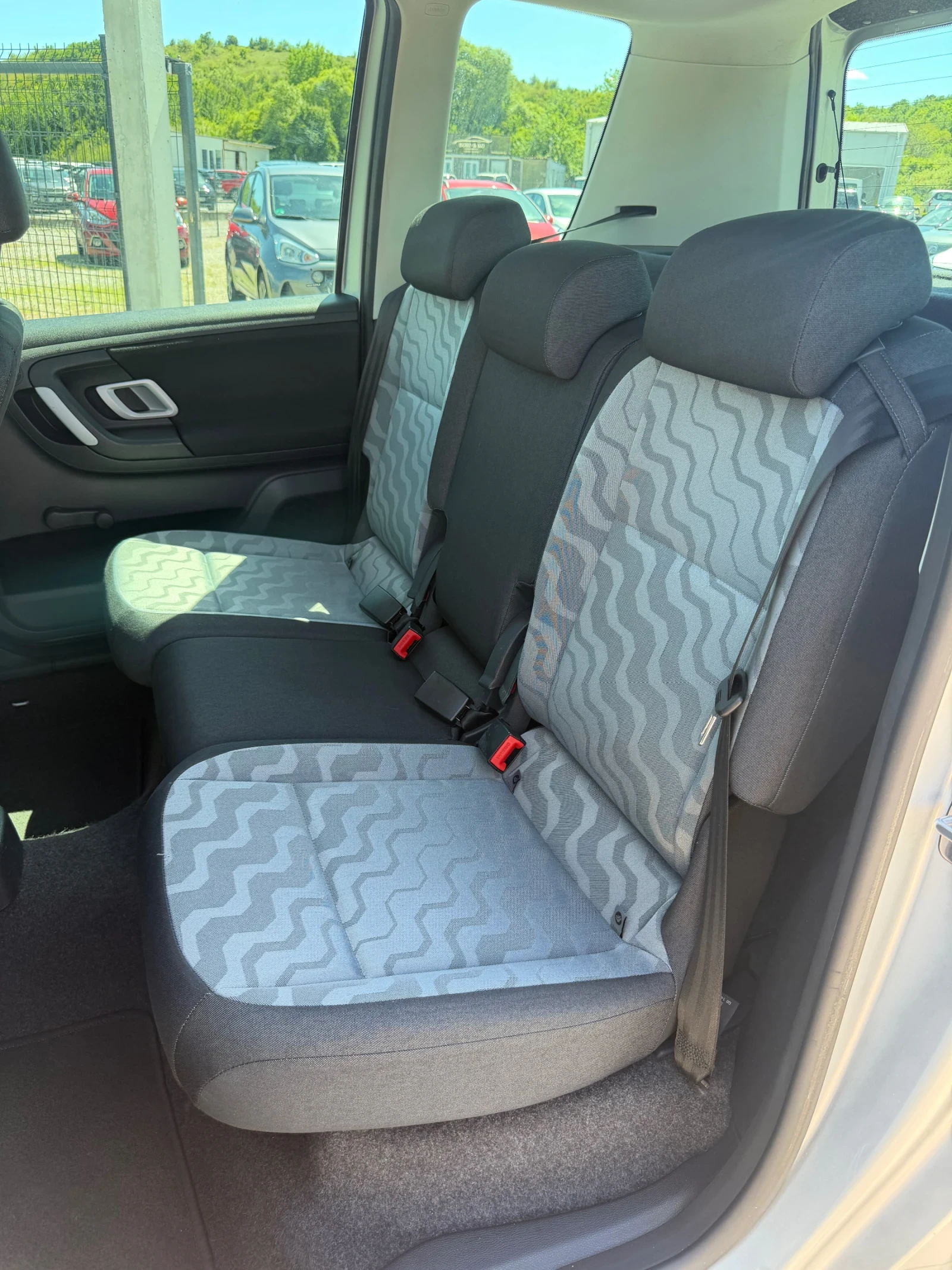 Skoda Roomster 1.6i AUTOMATIC, снимка 13 - Автомобили и джипове - 54913183