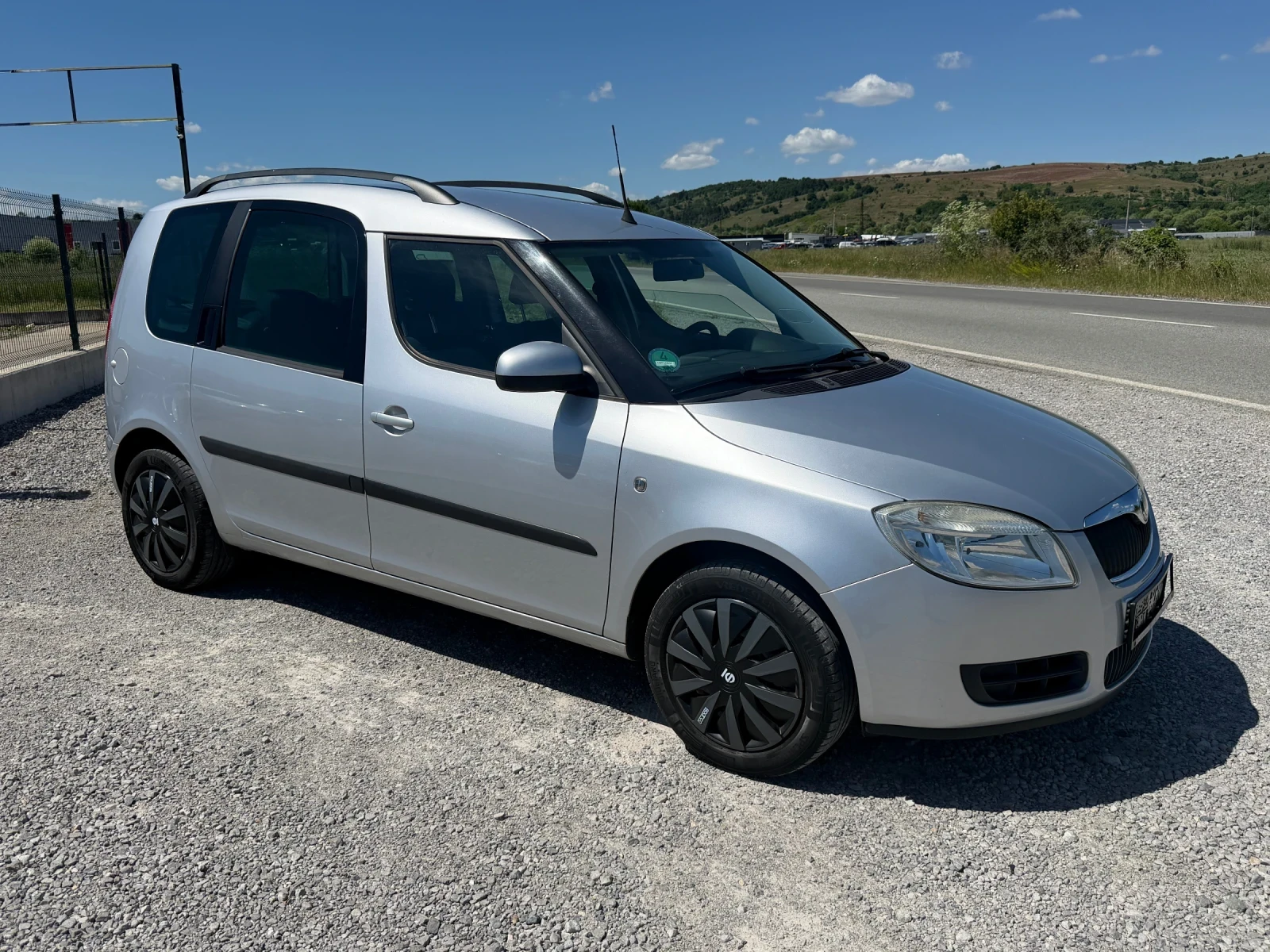 Skoda Roomster 1.6i AUTOMATIC, снимка 3 - Автомобили и джипове - 54913183