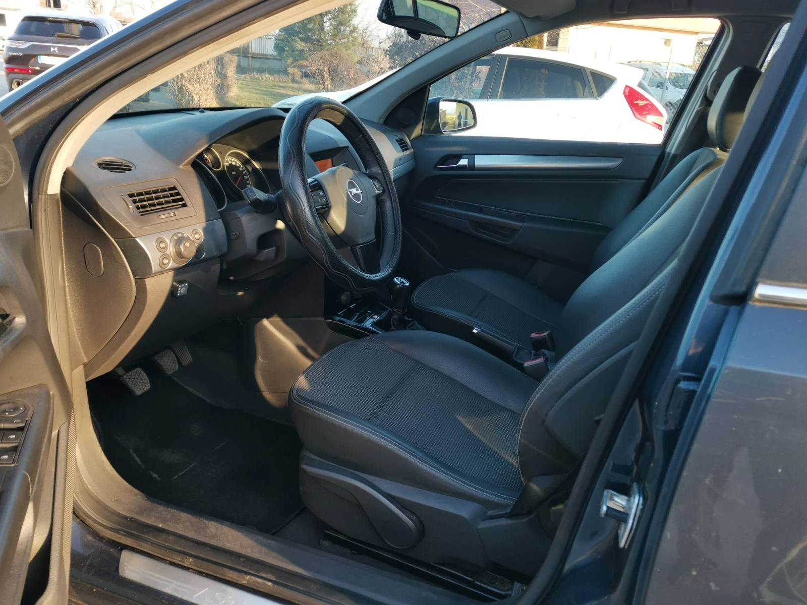 Opel Astra H, снимка 8 - Автомобили и джипове - 54948658