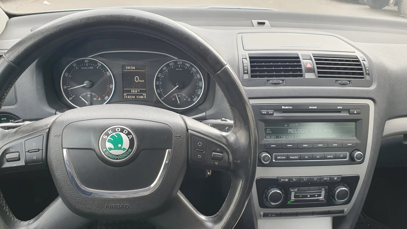 Skoda Octavia 1.8 , снимка 9 - Автомобили и джипове - 54952983