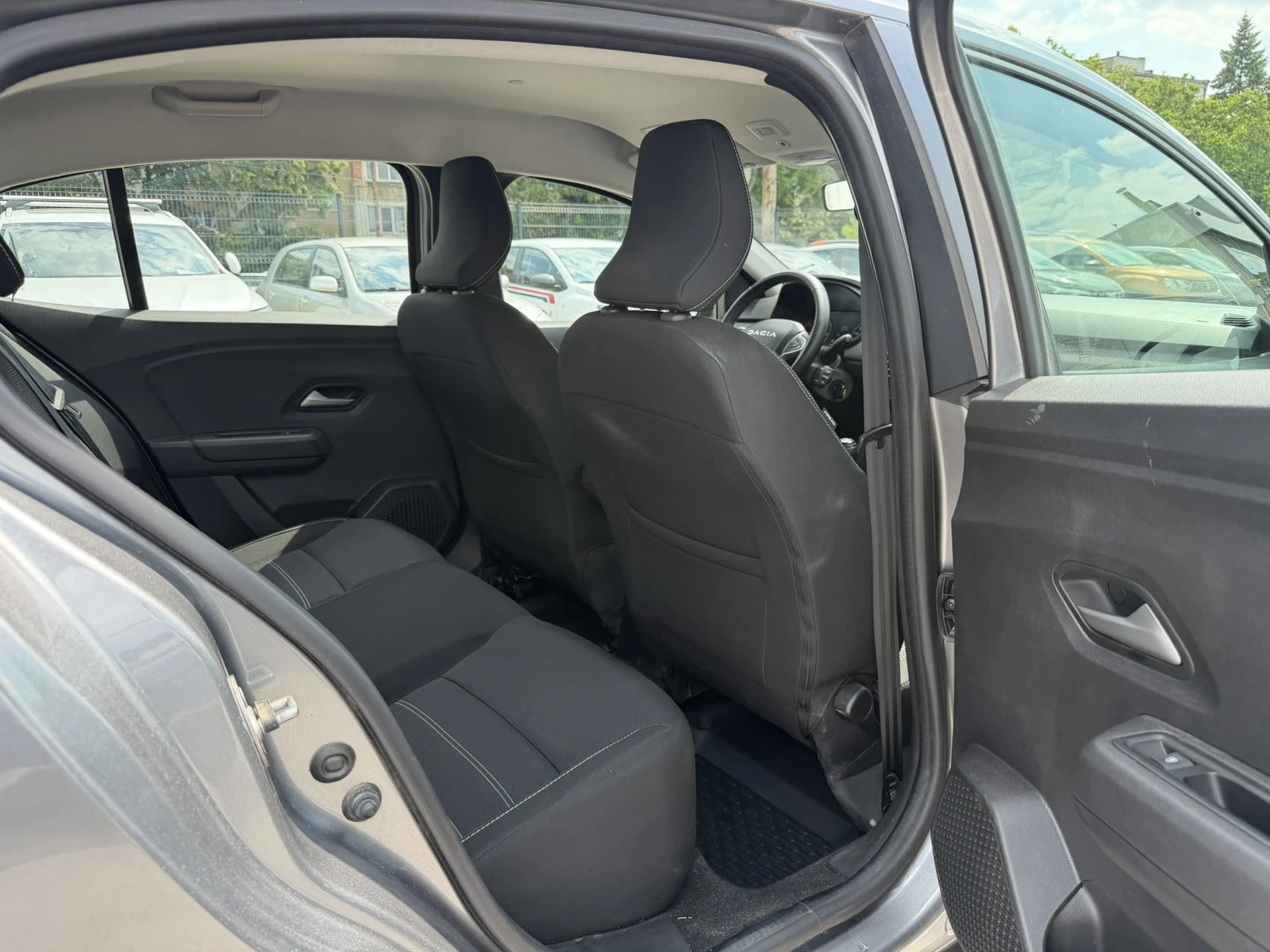 Dacia Logan 1.0 Tce/LPG/90k.c., снимка 10 - Автомобили и джипове - 55363004