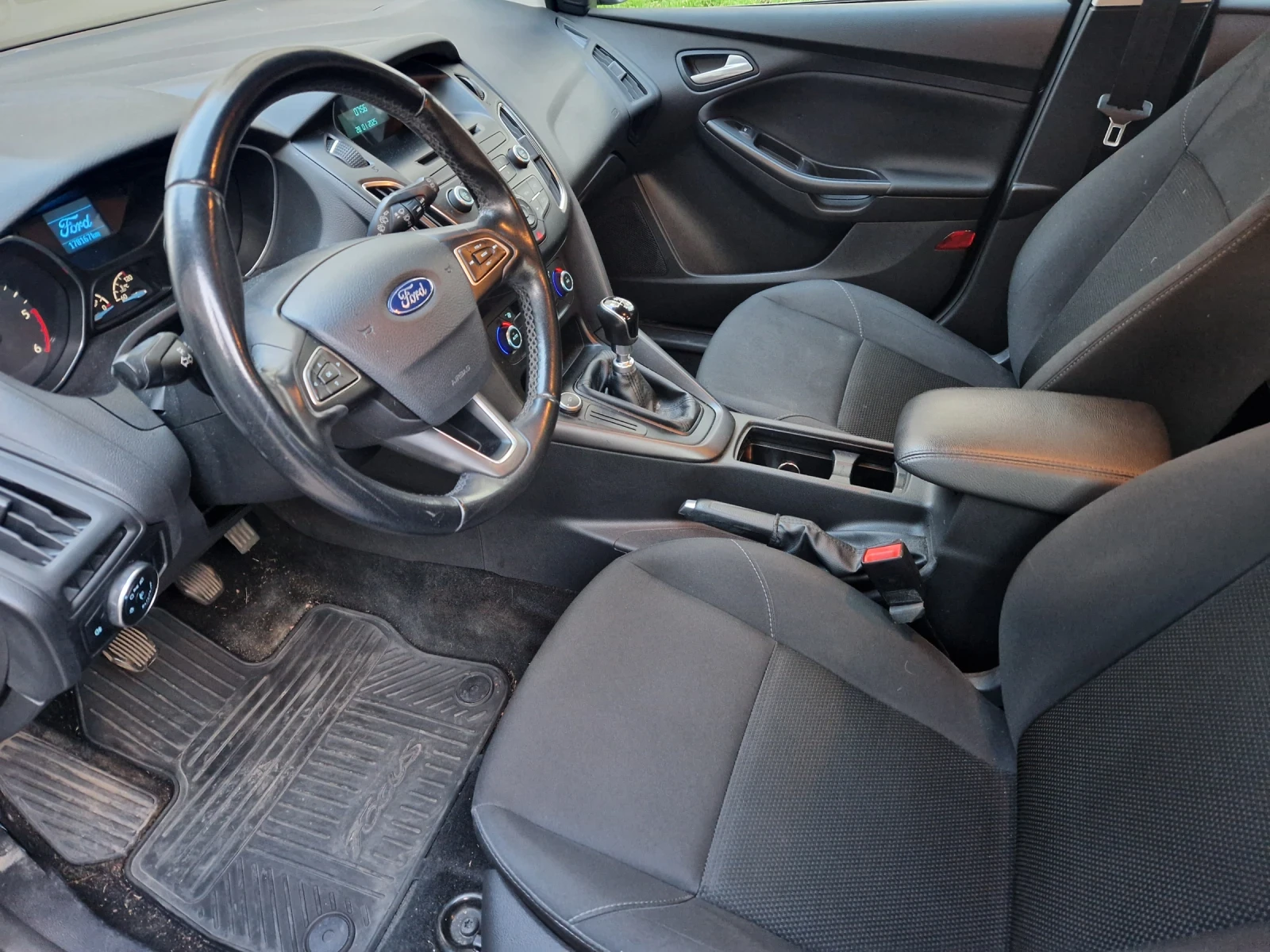 Ford Focus 1.5 CDTi, снимка 7 - Автомобили и джипове - 55455329