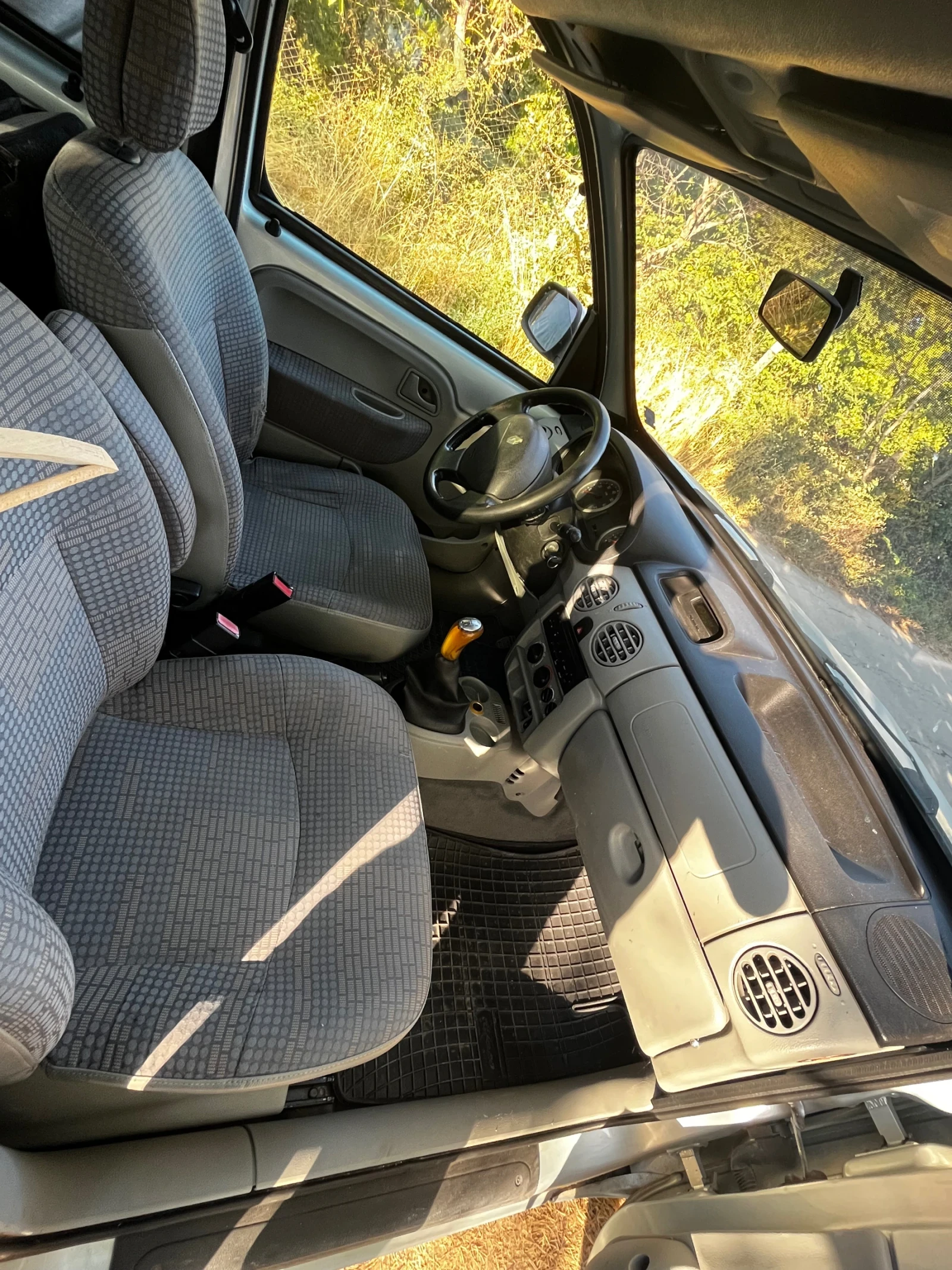 Renault Kangoo, снимка 5 - Автомобили и джипове - 55890309