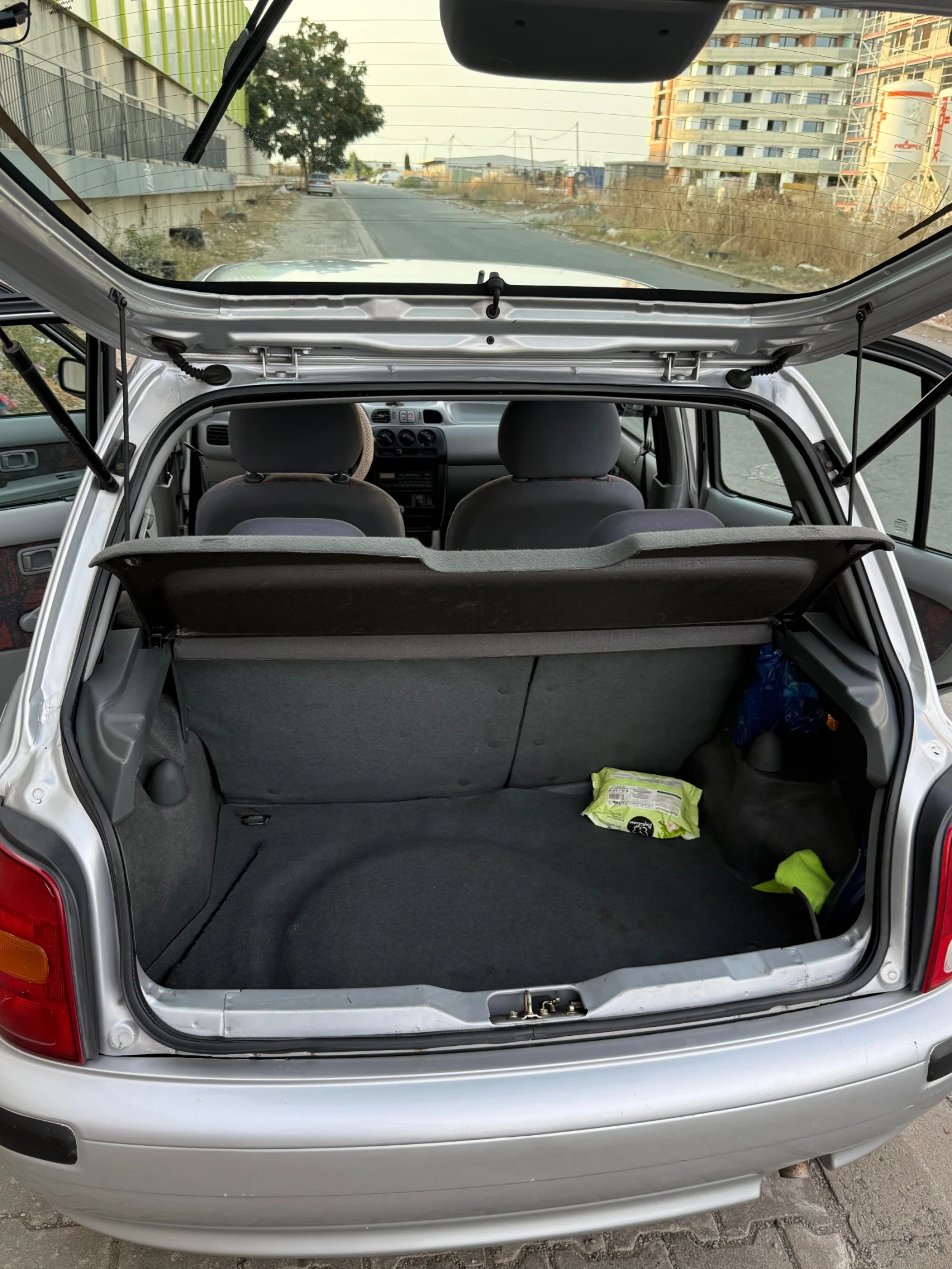 Nissan Micra, снимка 11 - Автомобили и джипове - 56060134