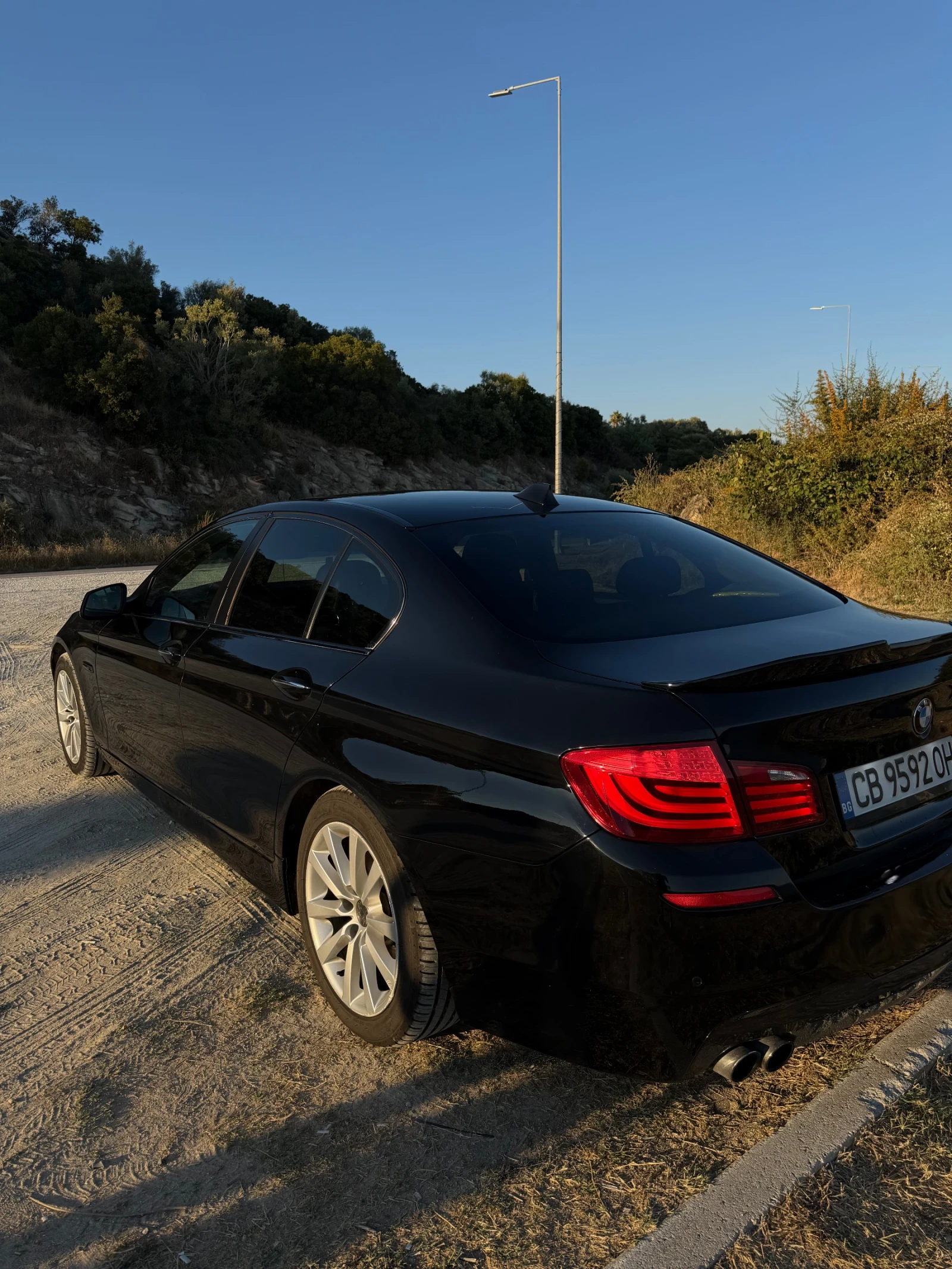 BMW 530 530D 258hp Задно, снимка 2 - Автомобили и джипове - 56127583