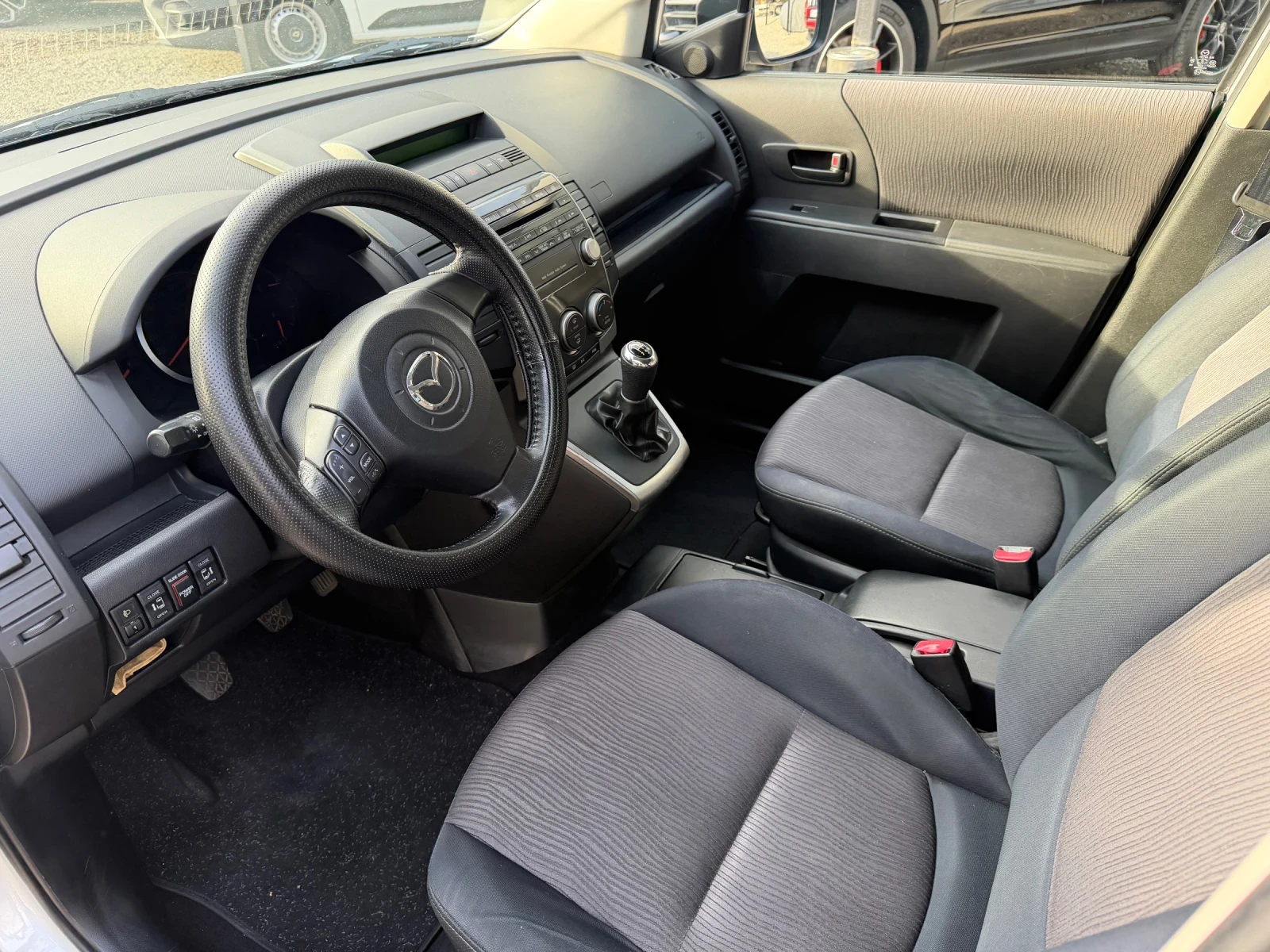 Mazda 5 1.8 benzin el vrati klima, снимка 8 - Автомобили и джипове - 56732509