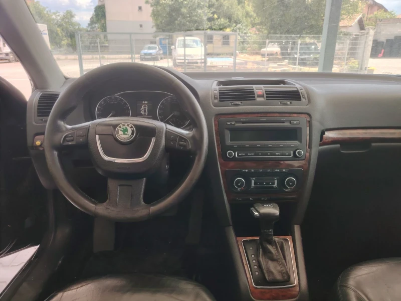 Skoda Octavia 1.6tdi, снимка 6 - Автомобили и джипове - 47677304