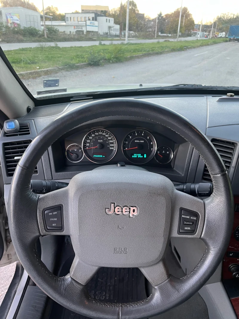 Jeep Grand cherokee, снимка 11 - Автомобили и джипове - 52724910