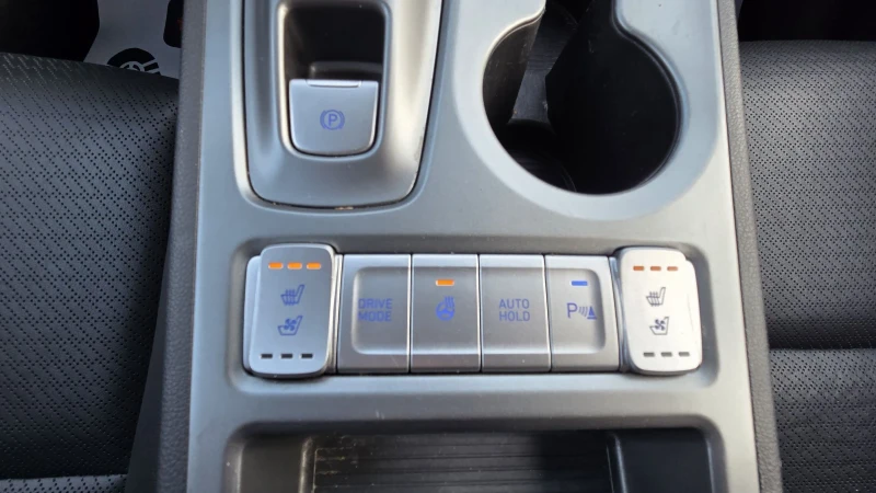 Hyundai Kona 64KWh/Premium/Blue Link/SOH100%, снимка 13 - Автомобили и джипове - 53436658